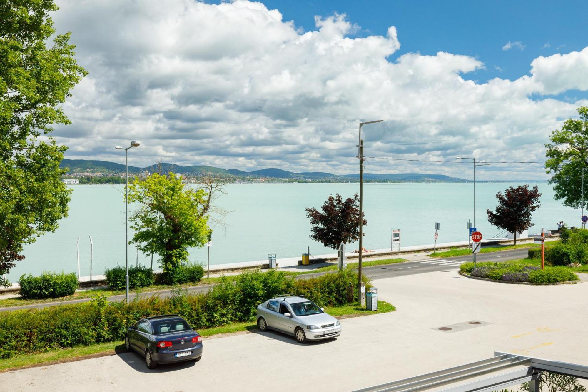 Lepke Apartmanhaz Es Etterem Tihany Εξωτερικό φωτογραφία